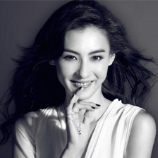 張柏芝黑白寫真笑容甜美 氣質(zhì)高貴盡顯霸氣風(fēng)范