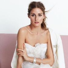 “名媛”奧利維亞唯美婚紗露香肩 秀待嫁之心