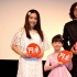 芦田爱菜变身公主迎“六一” 粉嫩长裙可爱卖萌