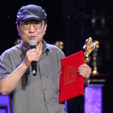 李保田憑《夜鶯》獲封最佳男主角 倡導(dǎo)親情回歸