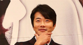 張藝謀監(jiān)制《擊斃擊斃》 權相佑張家輝搭檔出演