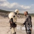 《机器纪元》曝先导预告 班德拉斯遭遇机器人