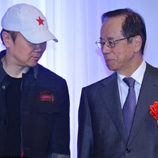 陳美齡助陣中國電影周閉幕 崔健與前首相福田交談