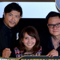 动画片《辰巳》发布会 加藤夏希献花邱金海导演