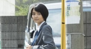葵若菜出演《暗殺教室》 制服少女造型惹眼曝光