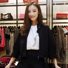 倪妮為國際奢侈品牌店站臺 黑白配搭靈動優(yōu)雅