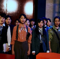 “桃色幸运草”扮演剧少女 海量花絮照抢眼曝光