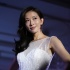 林志玲着透视秀乳沟 妩媚撩发与男粉丝甜笑自拍