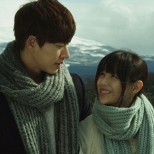 《雪海》曝剧照 朴海镇穿潜水服和李英雅谈情