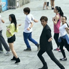 《重返20歲》陳柏霖接受挑戰(zhàn) 臺北街頭跳廣場舞