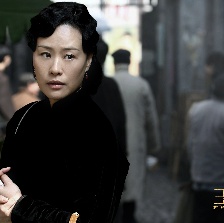 黄金配角助阵《王牌》 邬君梅身份复杂诠释母爱