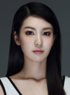 周曈