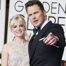 “星爵”克里斯·帕拉特亮相 携美艳妻子秀恩爱