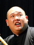 王玥波