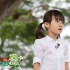 电影《爸爸去哪儿2》暖心照 陆毅贝儿树下共舞