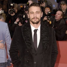 65届柏林电影节开幕 詹姆斯·弗兰科络腮胡显沧桑