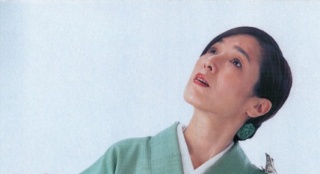 桃井薰3度合作導(dǎo)演馬里斯 美艷和服劇照首曝光