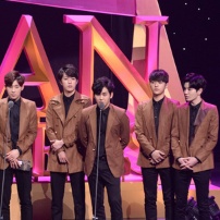 表演嘉賓韓國組合infinite勁歌熱舞 High翻全場