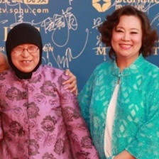 《勿忘初心》方青卓亮相紅毯 同組女星摔倒搶鏡