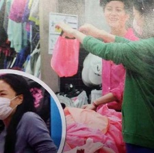 王菲逛超市细心挑选运动内裤 特价衣装满购物车