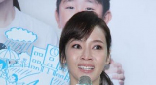 侯佩岑被問小S遭家暴露尷尬 隔空喊話表示關(guān)心