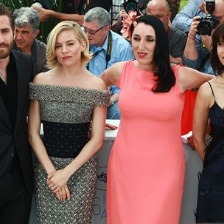 戛納評委亮相科恩兄弟談評獎:多些贊美少點苛求