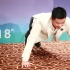 吳京現(xiàn)場做高難度俯臥撐 盼《戰(zhàn)狼》獲傳媒大獎