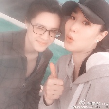 鐘麗緹與大女兒合影似姐妹 混血美女顏值爆表
