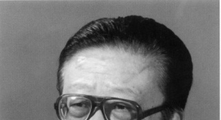 電影導(dǎo)演謝鐵驪因病逝世享年89歲 六小齡童哀悼