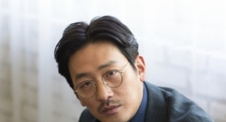 河正宇新作不斷 《暗殺》后拍《小姐》《隧道》