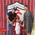 蔡少芬张晋共庆爱女毕业 小汤圆穿制服娇俏可爱
