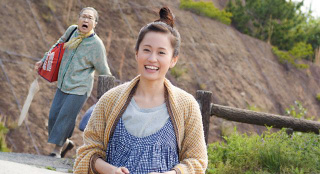 前田敦子惹眼“孕婦照”曝光 新片戀上松田龍平