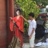 “刘亦菲”被盯半小时 黄晓明喊话：放开我姑姑