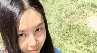 "超女"紀(jì)敏佳曬素顏照 自稱五官端正力證未整容