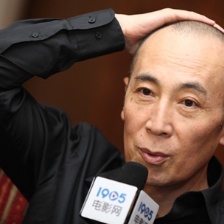 曹保平的強烈情節(jié)偏執(zhí)面：從業(yè)者要有自身約束