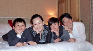 林依輪兒子參加變形記“改造” 昔日全家福曝光