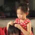 楚兒做發(fā)型！“禍害”完蔡少芬又盯上了小妹妹