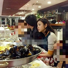 陳妍希陳曉甜蜜約會游巴黎 幸福燦笑緊貼男友