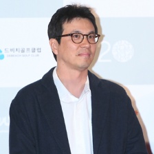 釜山電影節(jié)閉幕冷清 湯唯老公金泰勇獨自撐場