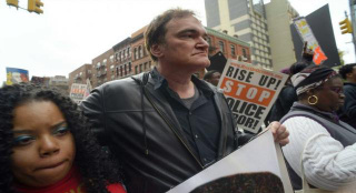 昆汀纽约游行抗议警察暴力 警方呼吁抵制其电影