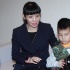 众星看《歌剧魅影》被拍 胡军妻儿亮相康康霸气