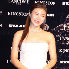 河智苑一襲白裙露性感香肩 將擔(dān)任金馬頒獎嘉賓