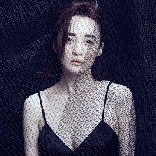 蔣勤勤百變?cè)煨痛笃毓?深V低胸性感薄紗嫵媚