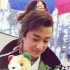 谢楠晒吴京抱小熊旧照:吴先生小时候妥妥小鲜肉