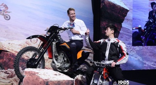 陳漢典助陣《極盜者》首映 主演秀飆車沖浪技巧