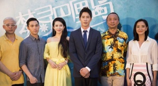 潘霜霜拍新片《夢尋巴厘島》 小秀香肩美艷照人