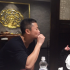 吳京與1歲兒子豪邁“對飲”：我干了，你隨意！