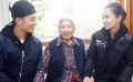 黃曉明楊穎現(xiàn)身青島做慈善 夫妻雙雙獻(xiàn)愛心