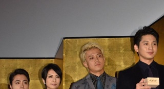 《信長協(xié)奏曲》首映 小栗旬向井理回憶落馬戲份