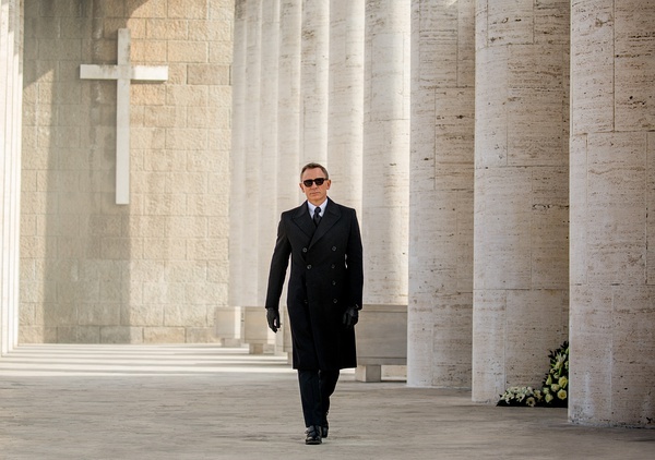 《007》电影片方正设法留克雷格 宁可延期新片